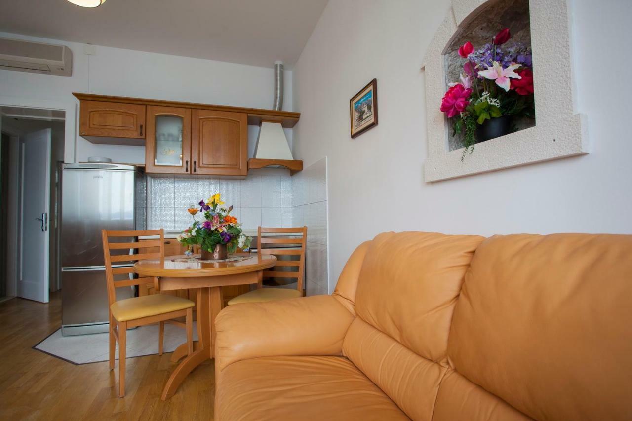 Apartments Vlado Podgora Luaran gambar