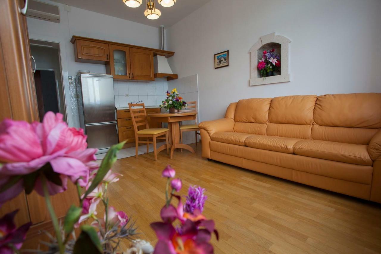 Apartments Vlado Podgora Luaran gambar